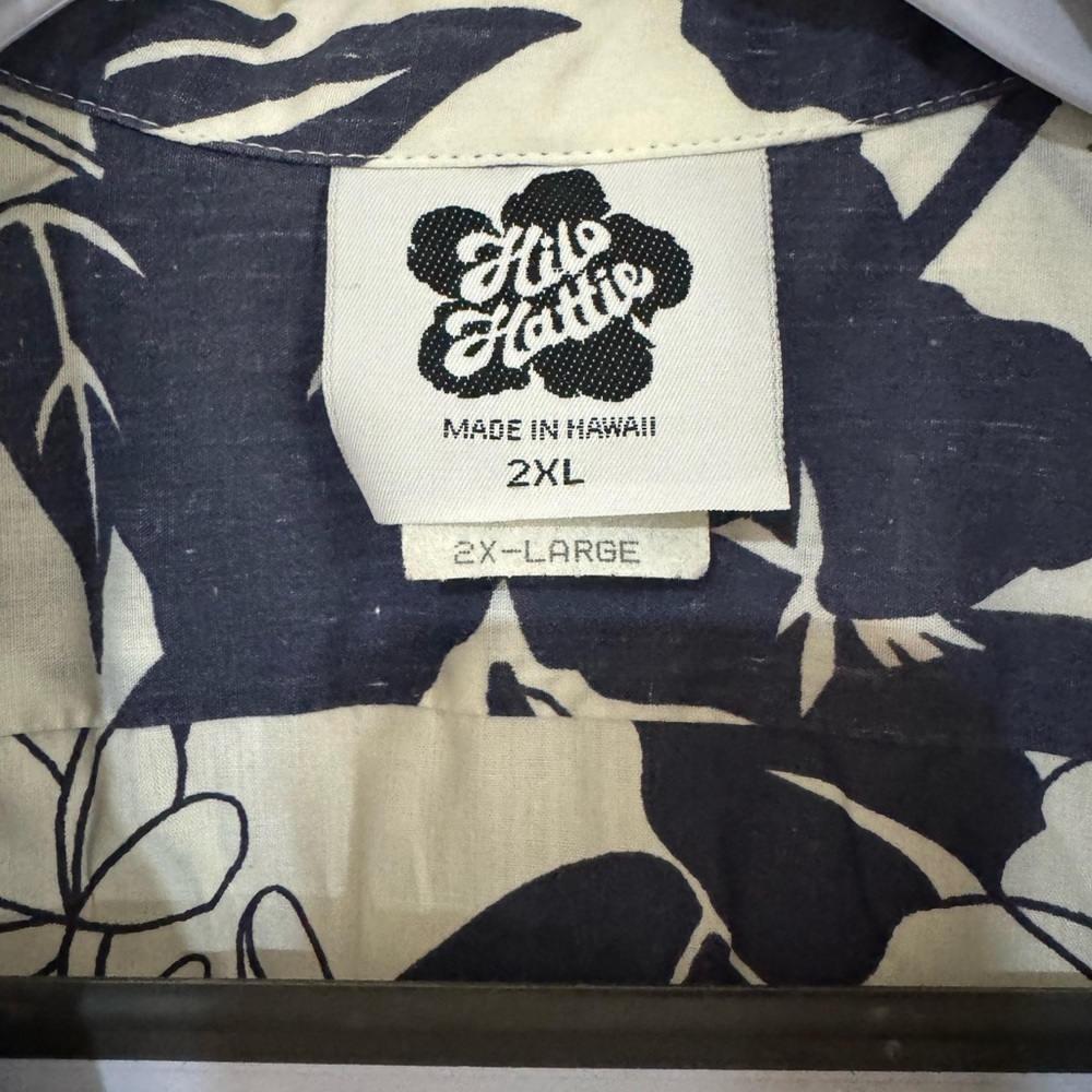 True Vintage HILO HATTIE Black Label Tropical Hawaiin Aloha Shirt Size 2XL - Picture 4 of 6